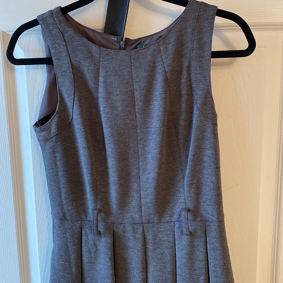 Lauren grey dress - Picture 2 of 11
